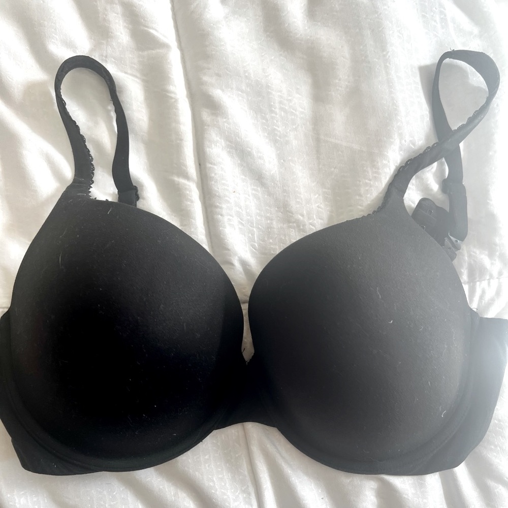 Victoria’s Secret bra. Body by Victoria 36dd